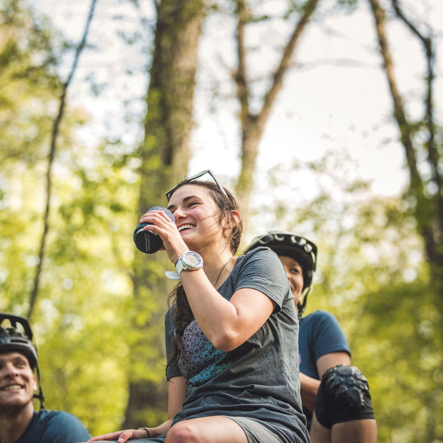 Oz Trails Dirt Jumper Tee in Charcoal-Women's