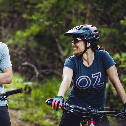 Oz Trails Colors Stacked Tee In Heather Navy-Women's